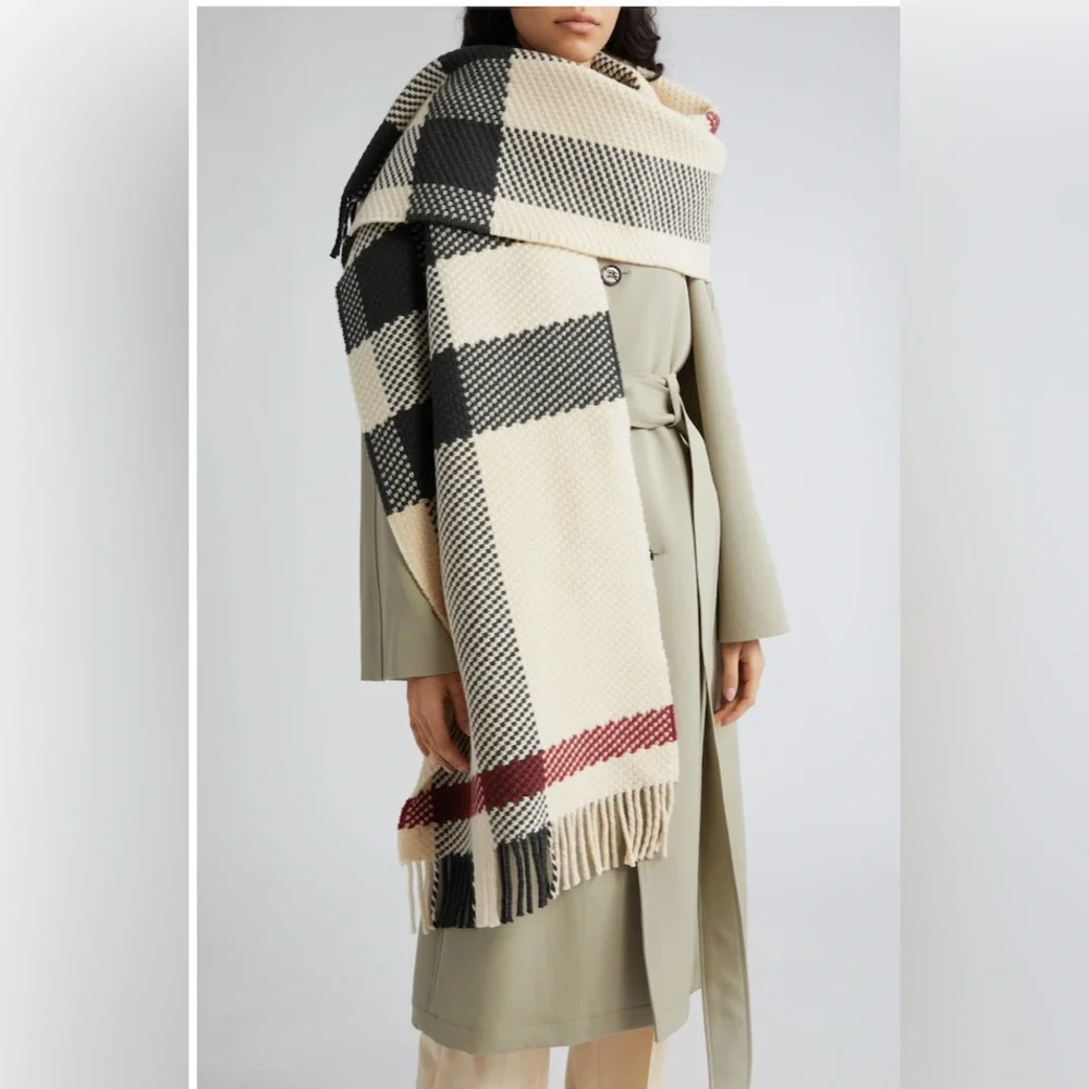 NWT $1050 Burberry Jumbo Check Fringe Wool Scarf in Stone, Unisex!